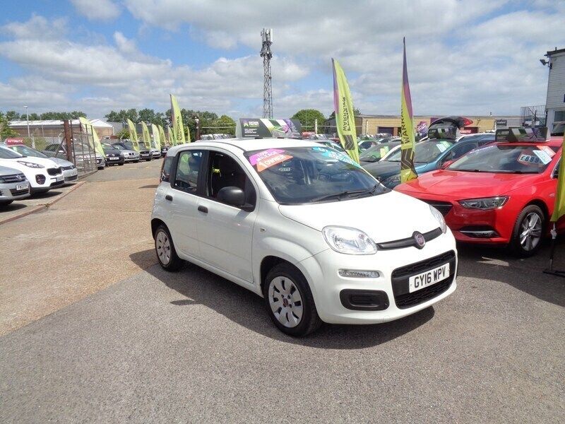 White Used 2016 Fiat Panda Pop Hatchback | £4,695 (Fair price) - Image 1/4