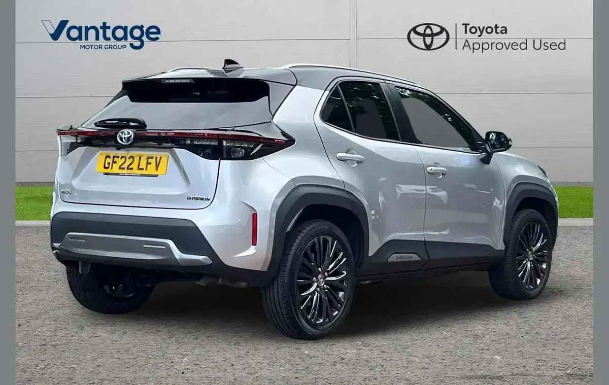 Used Toyota Yaris Cross 113 HP (83 kW) 2022 Silver SUV
