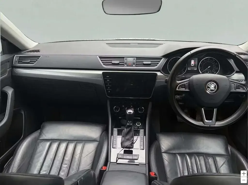 Second-hand Skoda Superb SE L Executive 150 CP (110 kW) 2018 Argintiu Break