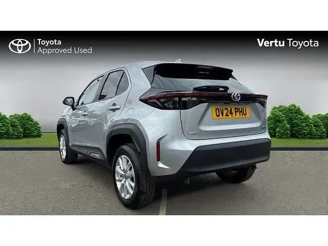 Used Toyota Yaris Cross 113 HP (83 kW) 2024 Silver SUV