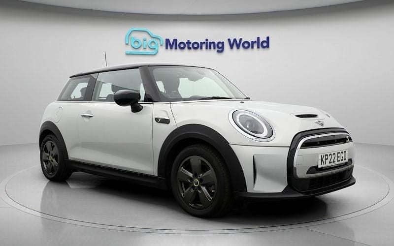 Used Mini Cooper Level 1 135 kW (184 HP) 2023 Hatchback