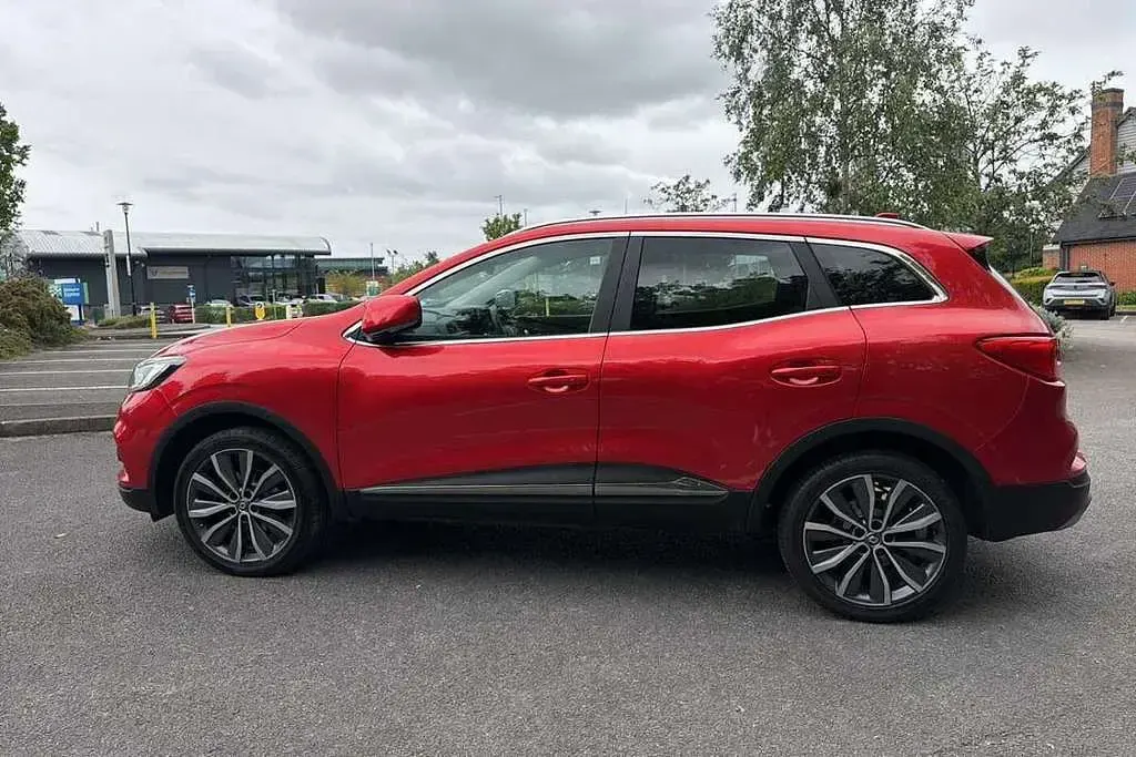 Used Renault Kadjar Version S 116 HP (85 kW) 2019 Red SUV