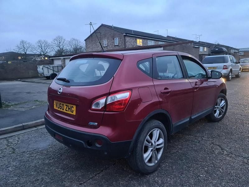 Used Nissan Qashqai Acenta 2010 Red SUV