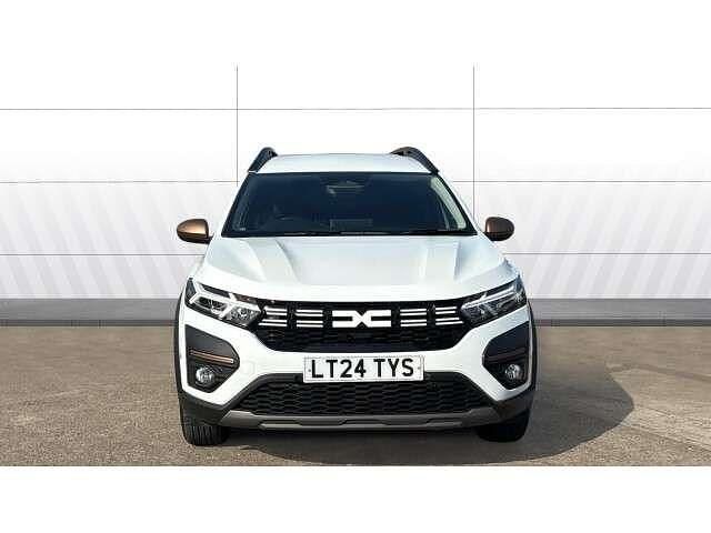 Used Dacia Jogger Extreme 141 HP (103 kW) 2024 White MPV