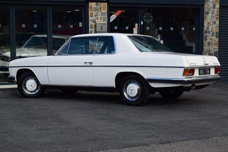 Used Mercedes 250 1972 White Coupe