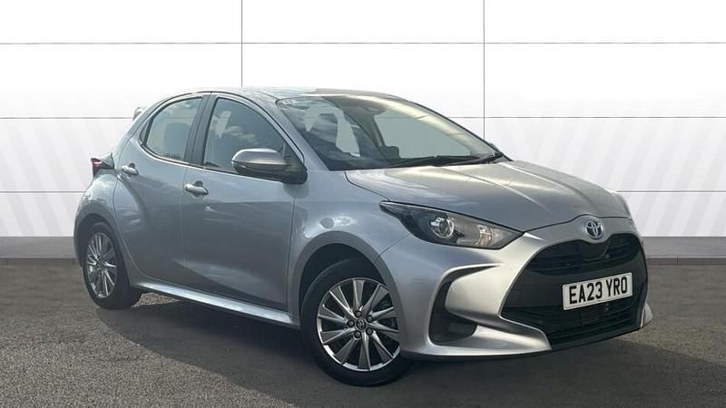 Used Toyota Yaris Hybrid 116 HP (85 kW) 2023 Silver Hatchback
