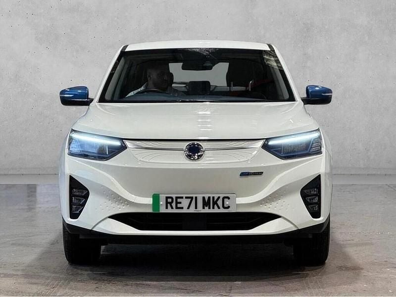 Used Ssangyong (KGM) Korando 139 kW (190 HP) 2021 White Estate