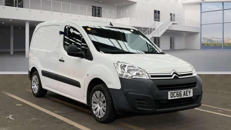 Used Citroën Berlingo 75 HP (55 kW) 2016 White MPV