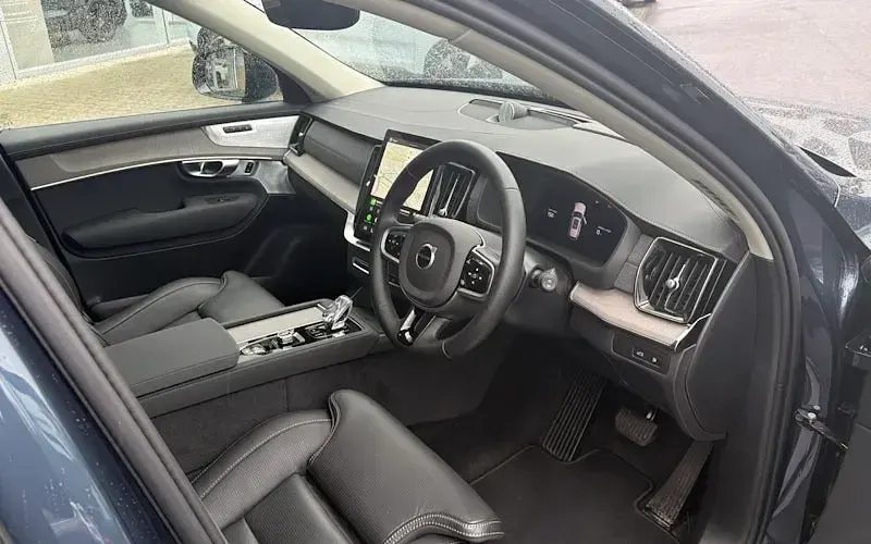 Used Volvo XC90 Ultra 455 HP (334 kW) 2025 Blue SUV