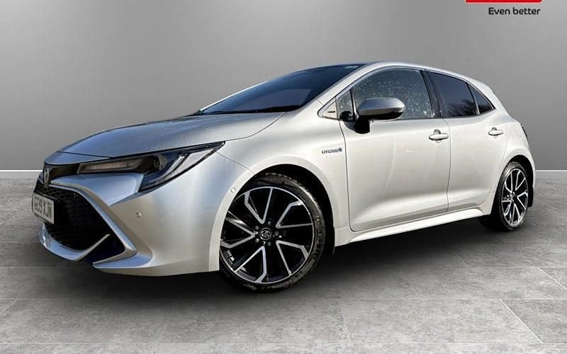 Second-hand Toyota Corolla 122 CP (89 kW) 2022 Hatchback