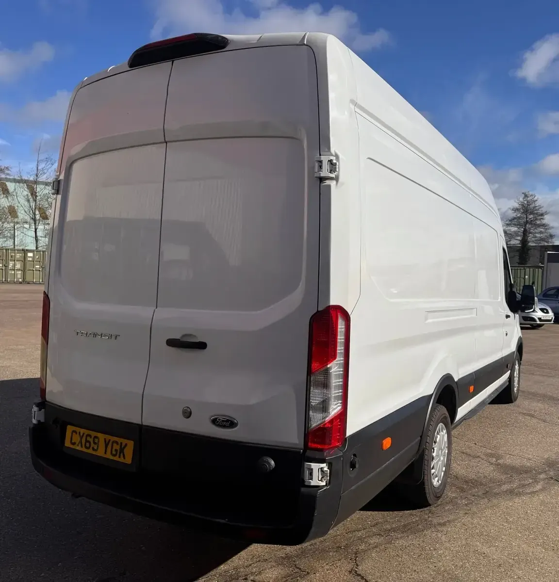 Used Ford Transit 130 HP (95 kW) 2019 White Van