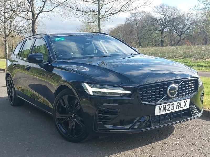 Usado Volvo V60 Plus 350 HP (257 kW) 2023 Preto Carrinha
