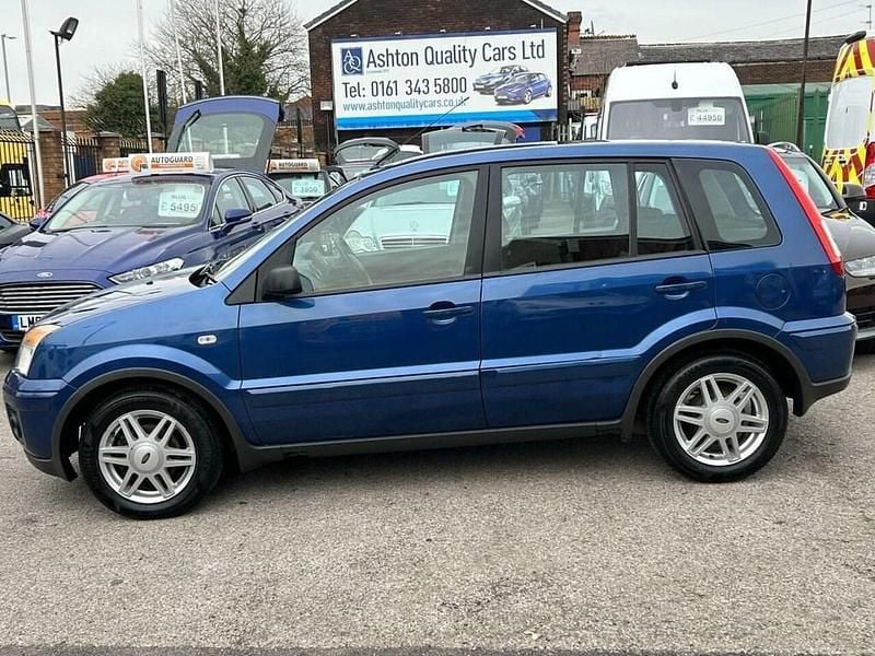 Blue Used 2007 Ford Fusion Zetec Hatchback | £3,495 (Fair price) - Image 1/3