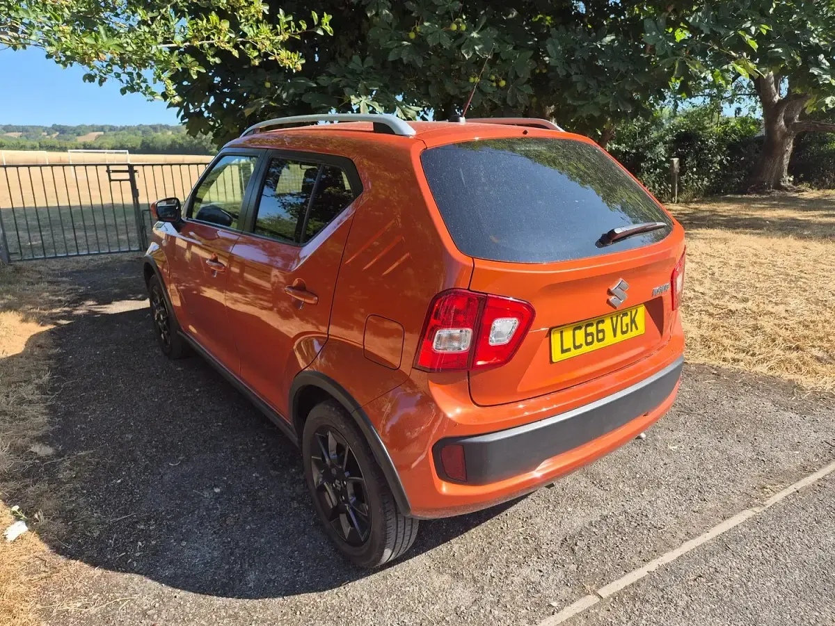 Used Suzuki Ignis SZ-T 90 HP (66 kW) 2017 Orange SUV
