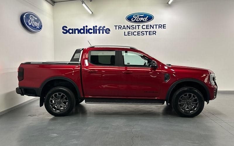 Used Ford Ranger Wildtrack 205 HP (150 kW) 2025 Red Pickup