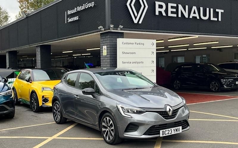 Grey Used 2023 Renault Clio V Evolution Hatchback | £13,283 (Good price) - Image 1/4