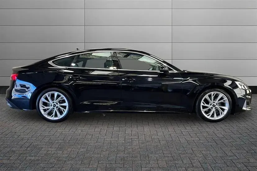 Usado Audi A5 Sport 150 HP (110 kW) 2023 Preto Coupé