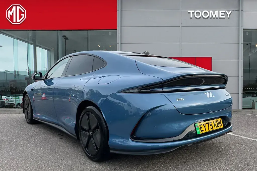 New MG IM5 294 kW (401 HP) 2025 Blue Hatchback