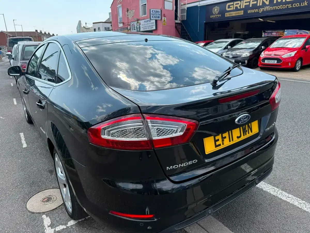 Used Ford Mondeo Titanium X 163 HP (119 kW) 2011 Black Hatchback