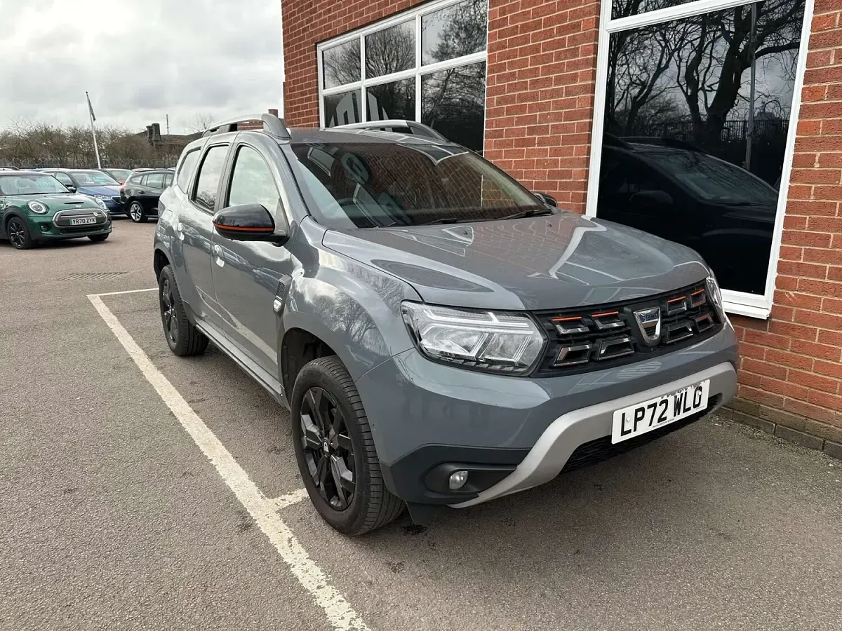 Used Dacia Duster Extreme 98 HP (72 kW) 2023 Grey SUV