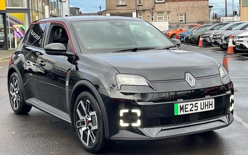 New 2025 Renault 5 E-Tech Urban Hatchback | £22,490 (Fair price) - Image 1/4