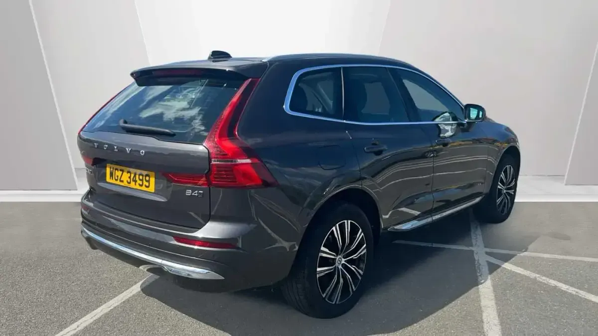 Used Volvo XC60 Inscription 197 HP (144 kW) 2022 Grey SUV