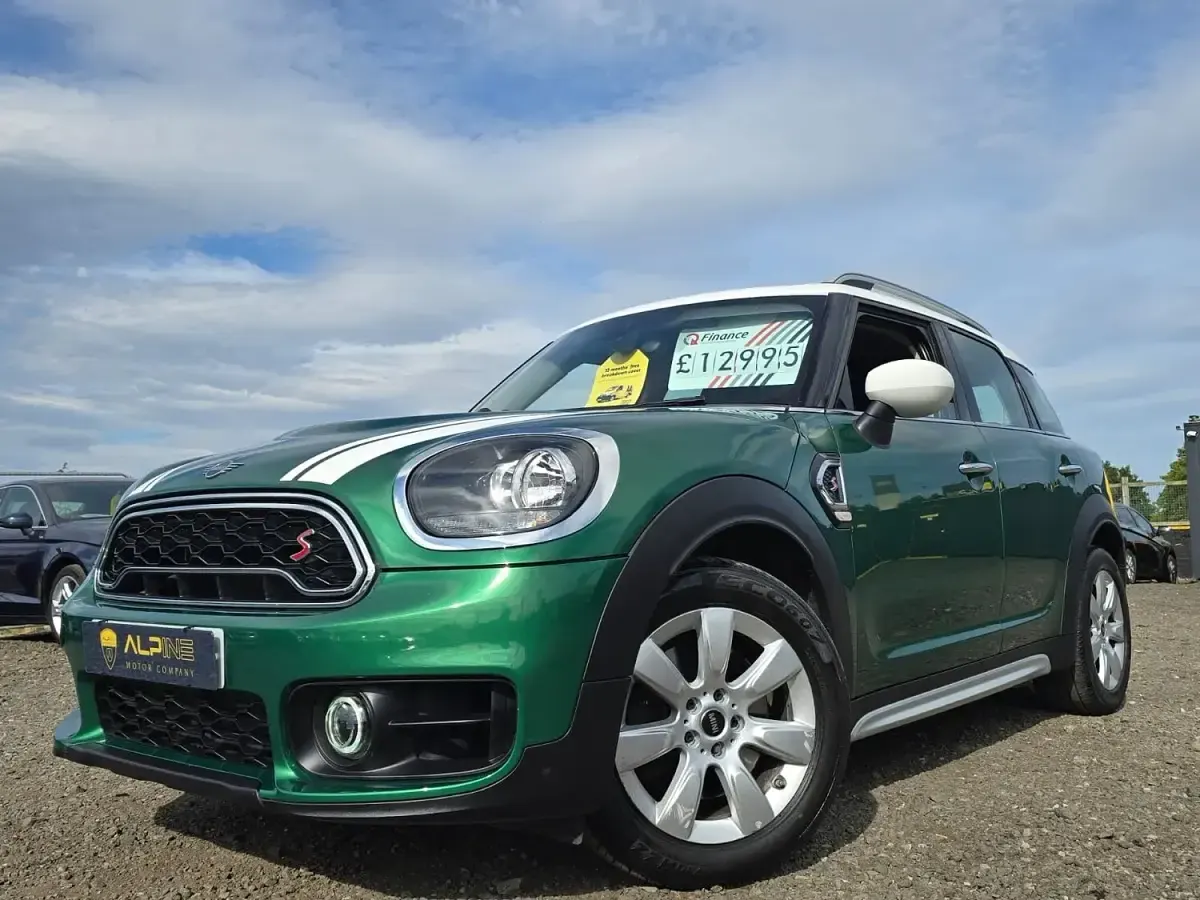 Used Mini Cooper S Classic 192 HP (141 kW) 2019 Green Hatchback