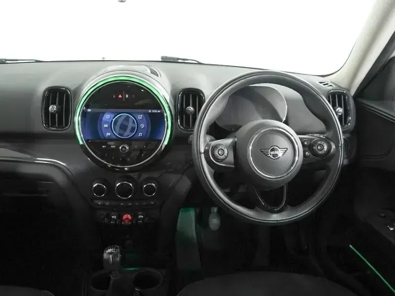 Usado Mini Cooper Countryman Classic 134 HP (98 kW) 2021 Prateado SUV