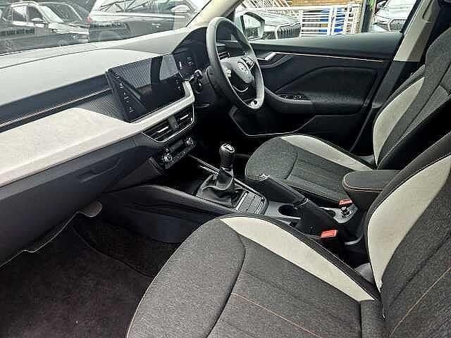 Used Skoda Kamiq SE L 114 HP (83 kW) 2024 Silver SUV