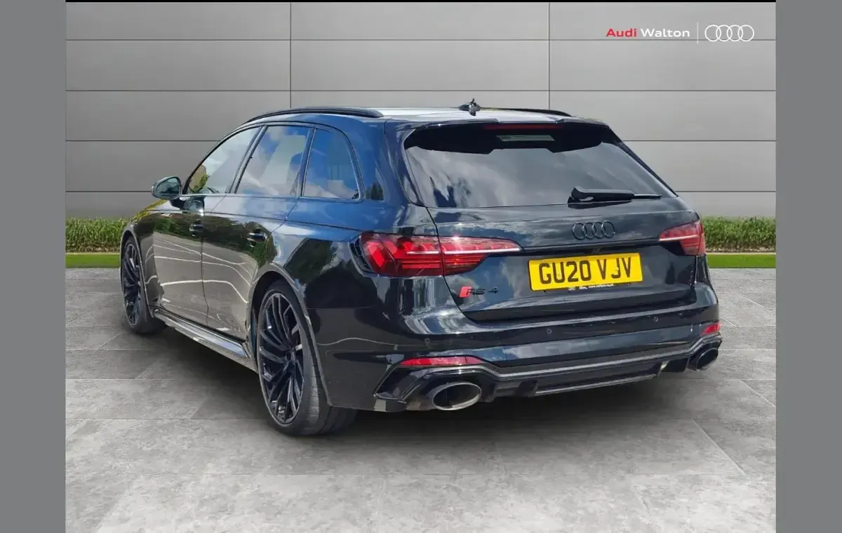 Used Audi RS4 Design 444 HP (326 kW) 2020 Black Estate