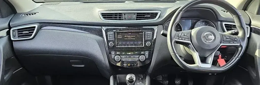 Used Nissan Qashqai Acenta Premium 115 HP (84 kW) 2018 Gunmetal grey SUV