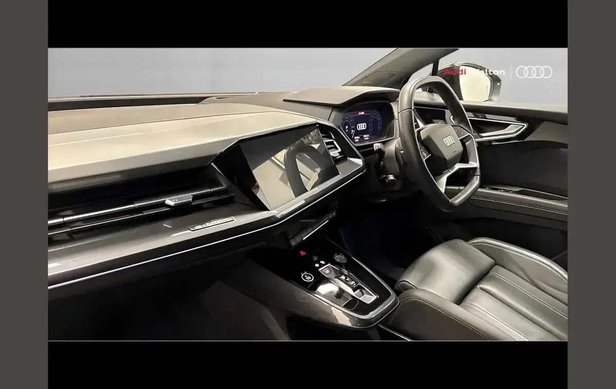Used Audi Q4 e-tron Black Edition 150 kW (204 HP) 2022 Blue SUV
