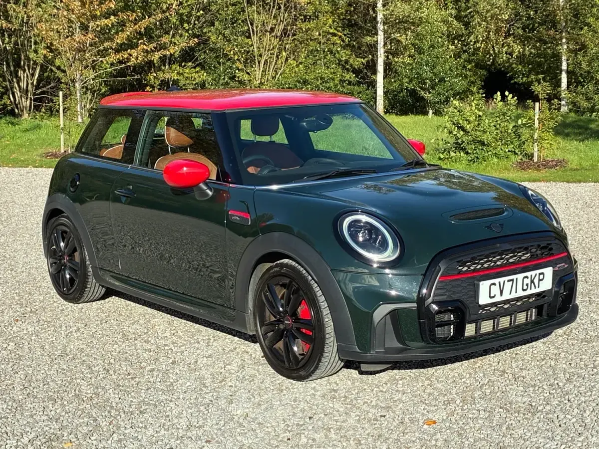 Used Mini John Cooper Works Hatch 227 HP (166 kW) 2021 Green Hatchback