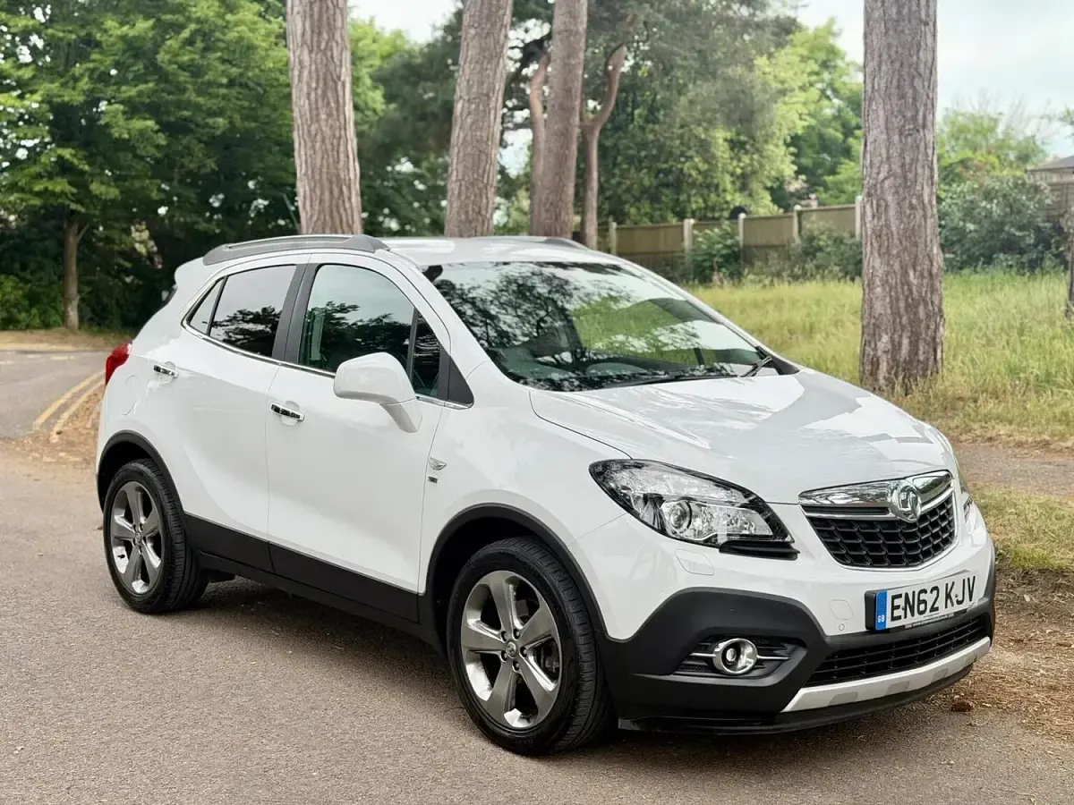 Used Vauxhall Mokka S 130 HP (95 kW) 2013 White SUV