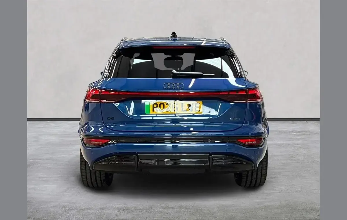 Nuevo Audi Q6 e-tron Advanced 280 kW (382 CV) 2026 Azul SUV