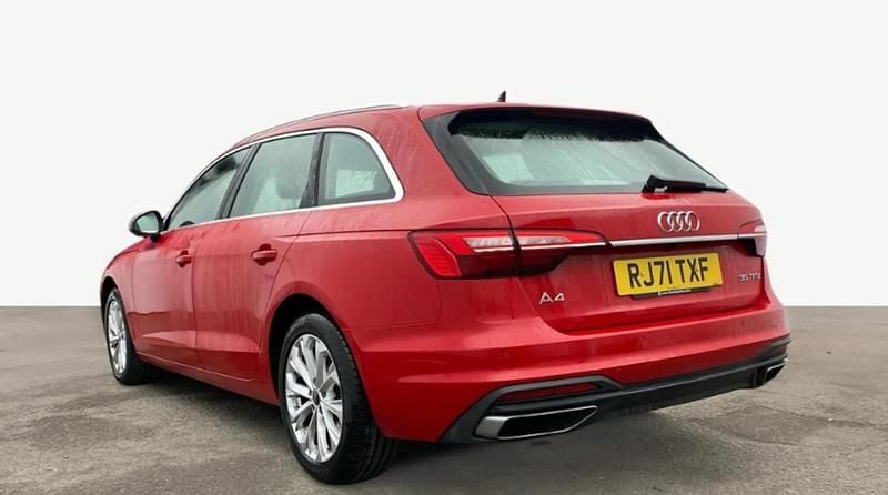 Used Audi A4 Comfort 150 HP (110 kW) 2022 Red Estate