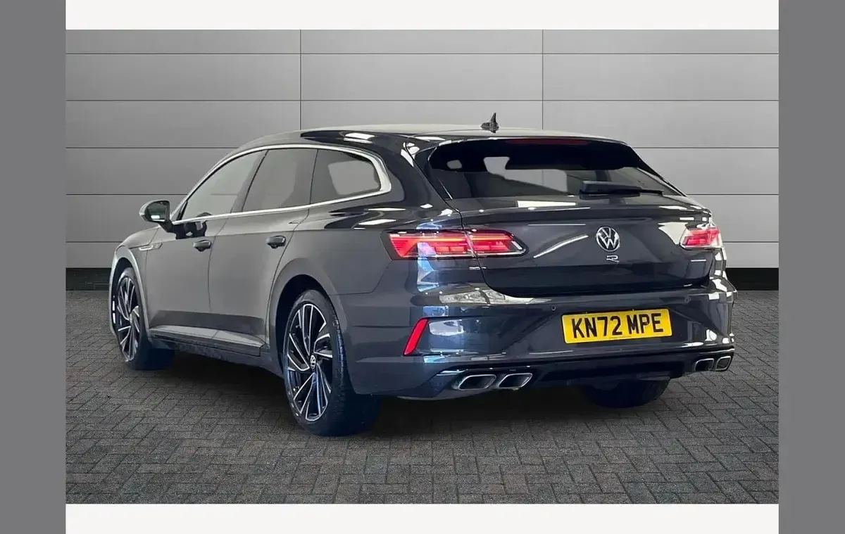 Used VW Arteon R 320 HP (235 kW) 2022 Manganese grey Estate
