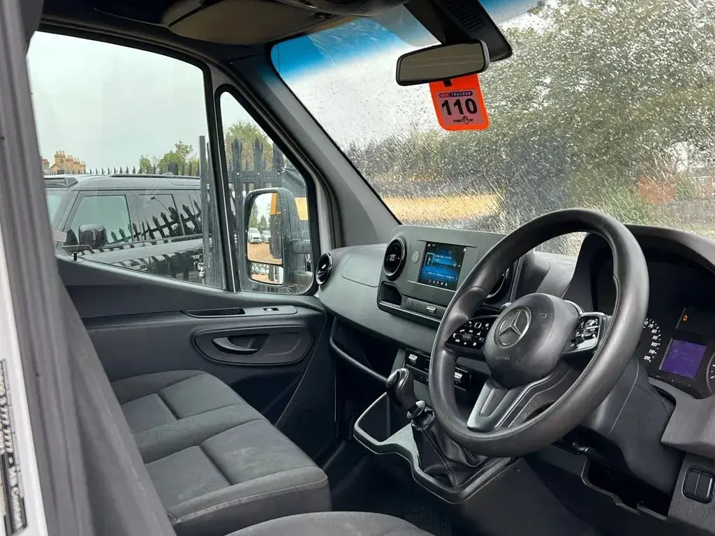 Used Mercedes Sprinter 141 HP (103 kW) 2019 White Van