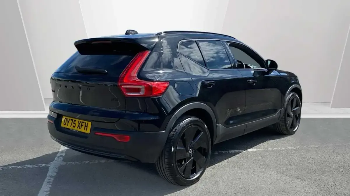 Used Volvo XC40 Ultra 163 HP (119 kW) 2025 Black SUV