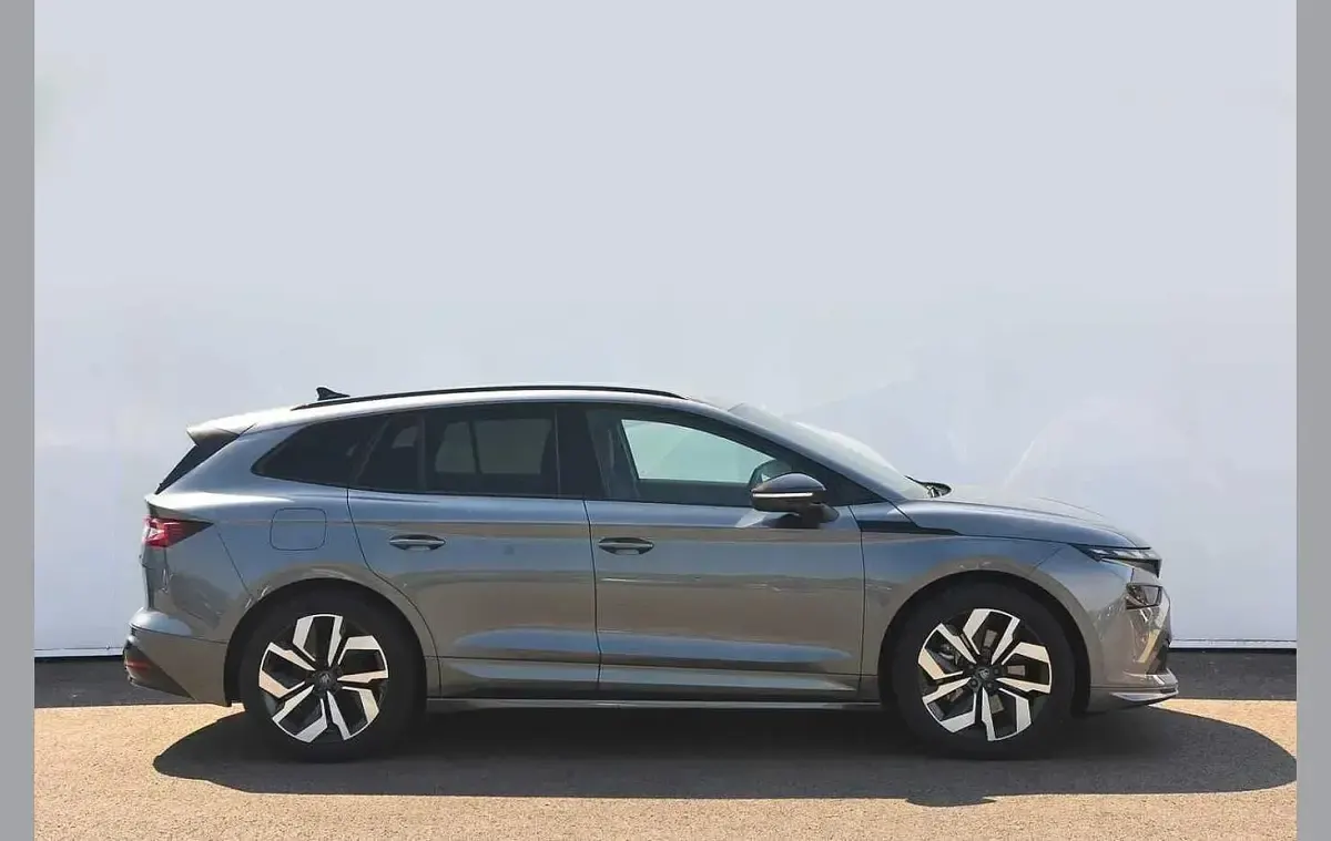 Used Skoda Enyaq iV SportLine 210 kW (286 HP) 2025 Graphite grey metallic SUV