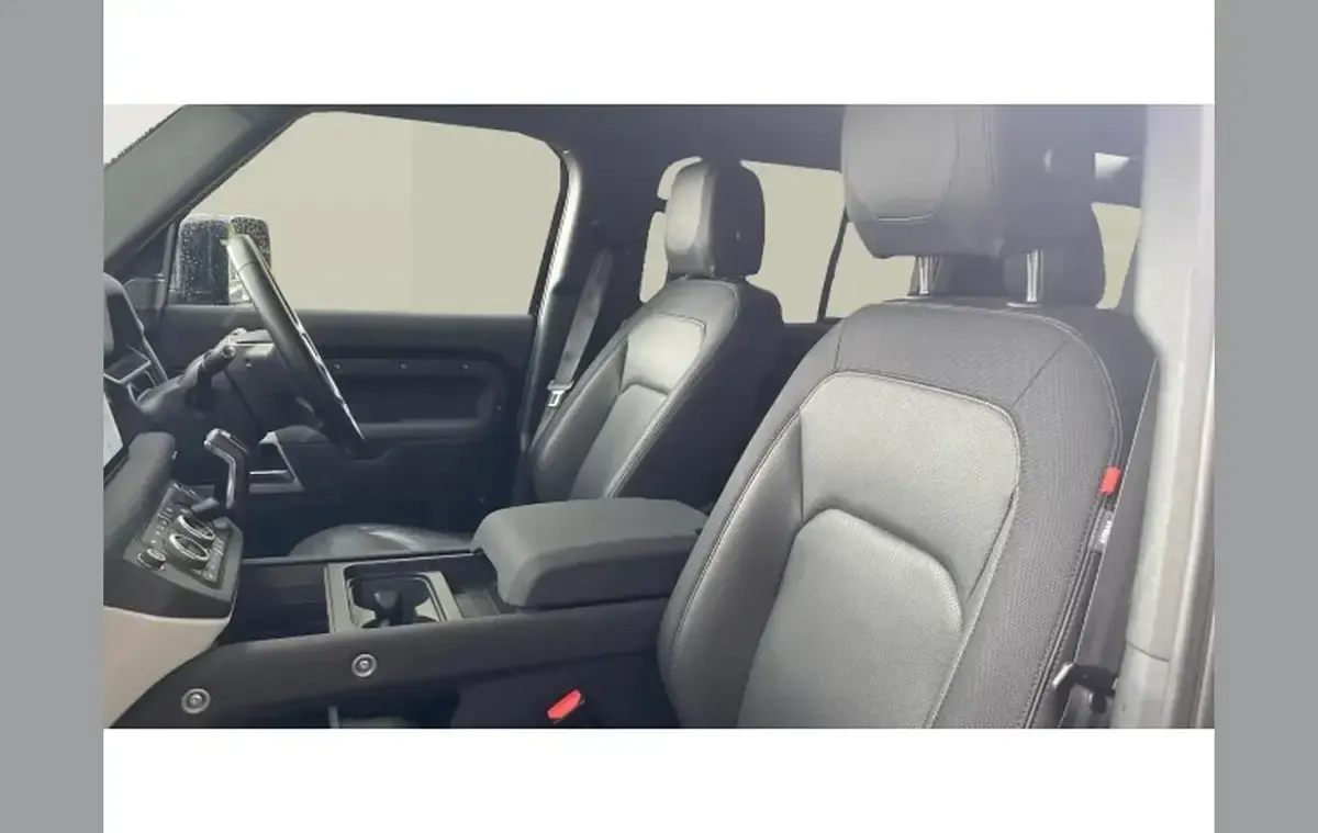 Used Land Rover Defender Dynamic 249 HP (183 kW) 2022 Black SUV