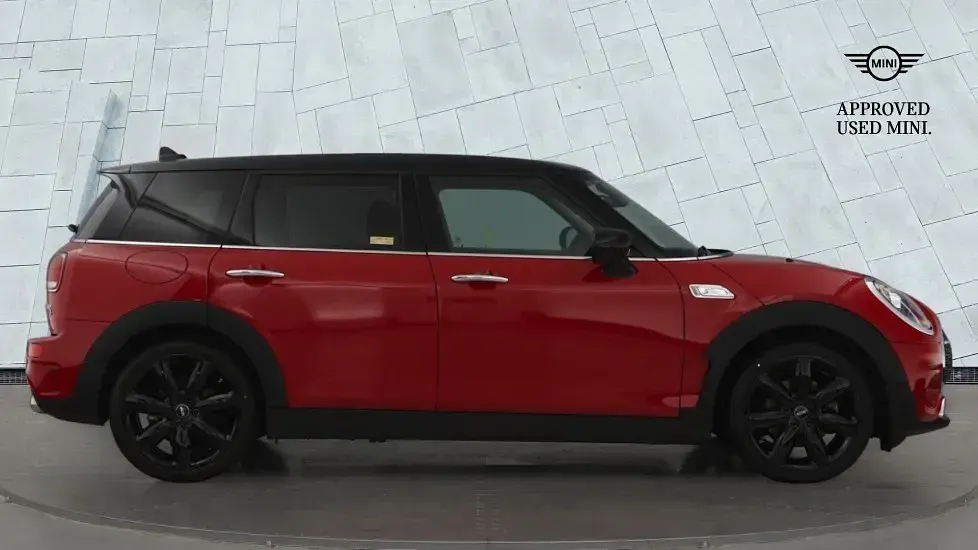 Used Mini Cooper S Clubman Exclusive 176 HP (129 kW) 2021 Red Estate