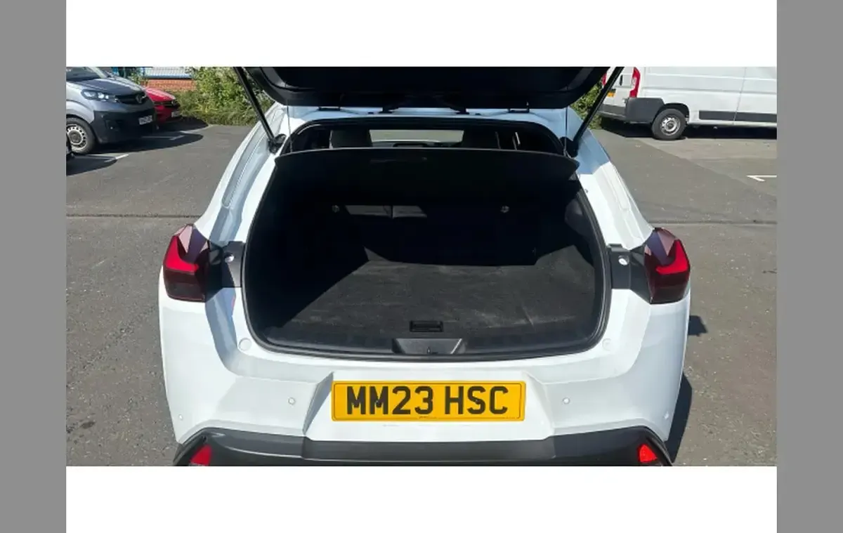 Used Lexus UX 250h Sport Design Packet 180 HP (132 kW) 2023 White SUV