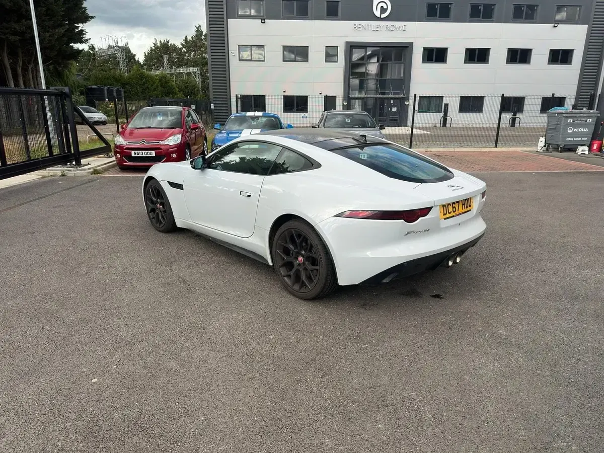 Used Jaguar F-Type R-Dynamic 340 HP (250 kW) 2017 White Coupe