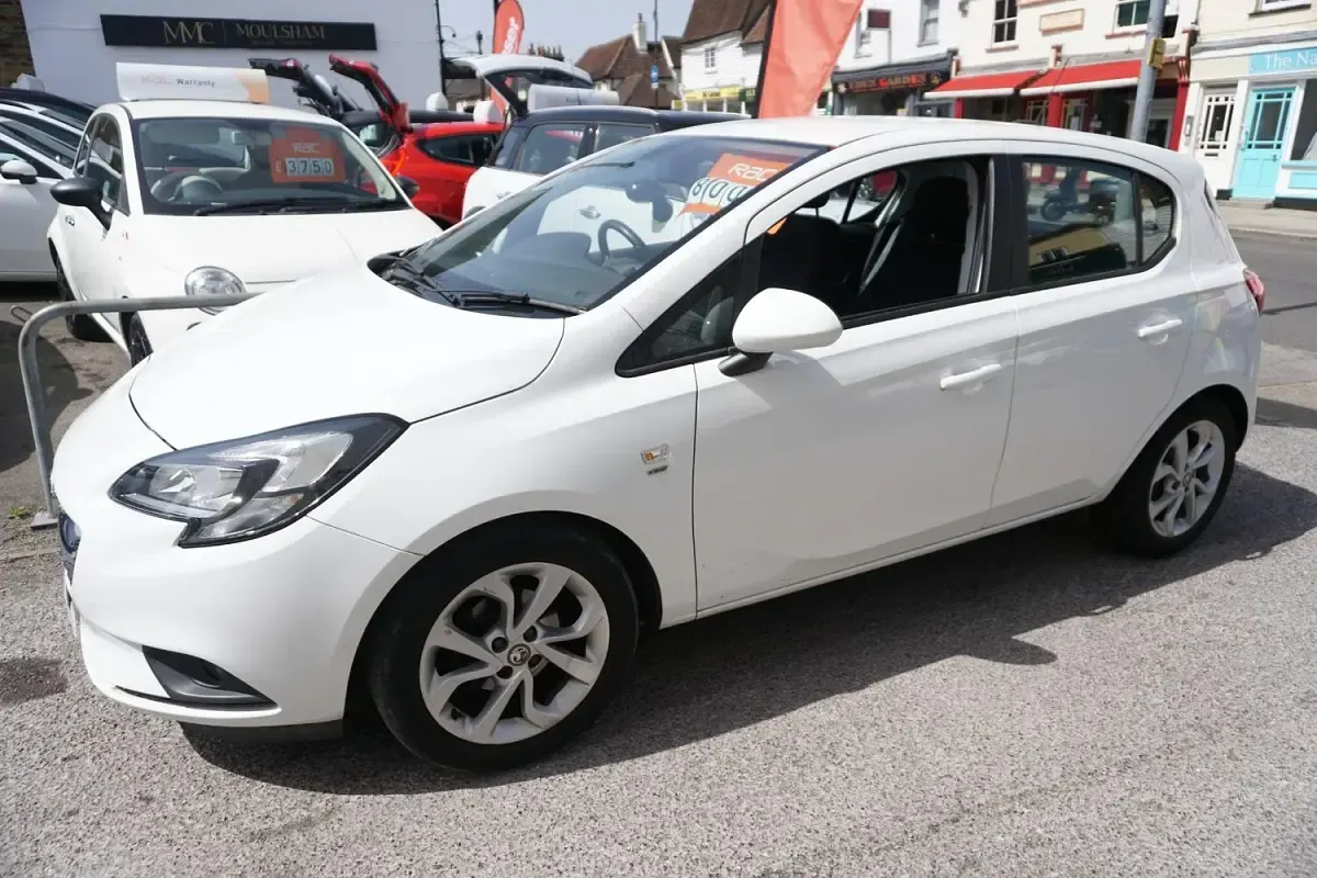 Used Vauxhall Corsa 2016 White Hatchback