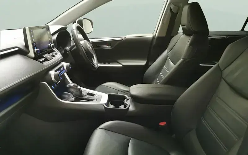 Used Toyota RAV4 218 HP (160 kW) 2025 SUV