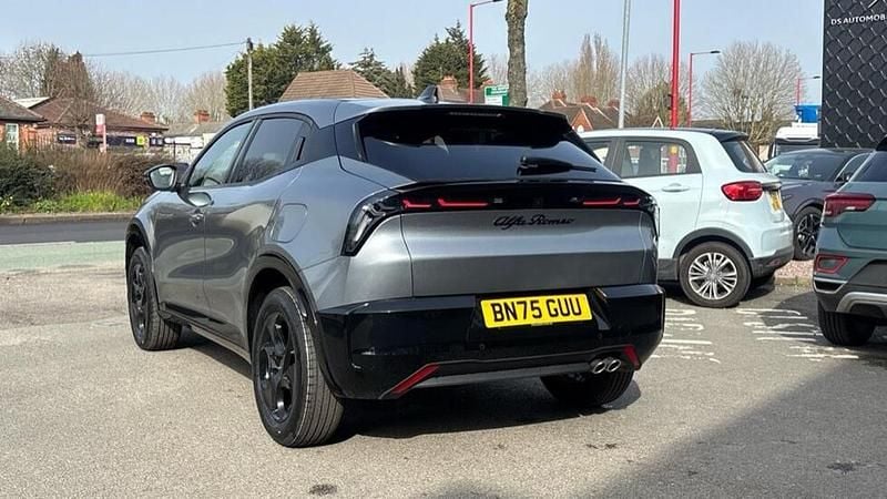 New Alfa Romeo Junior 134 HP (98 kW) 2025 Grey SUV
