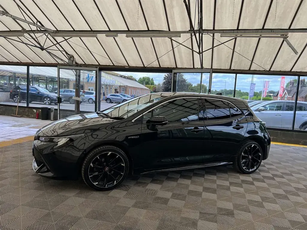 Used Toyota Corolla Sport 184 HP (135 kW) 2021 Black Hatchback