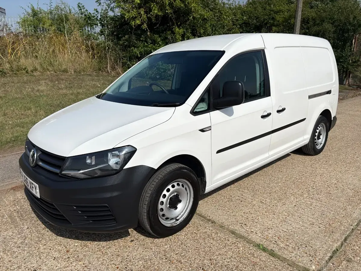 Used VW Caddy Maxi Startline 102 HP (75 kW) 2017 White MPV