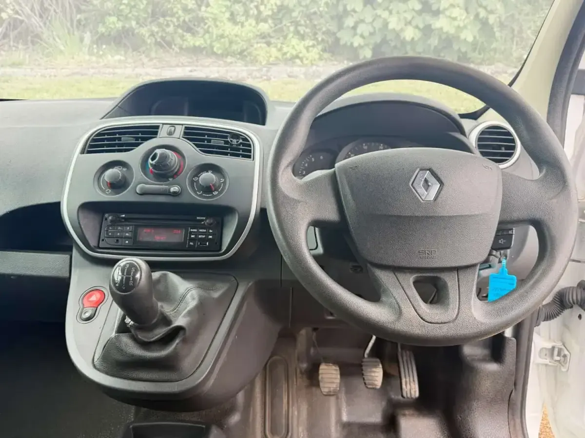 Used Renault Kangoo Business 90 HP (66 kW) 2017 White MPV